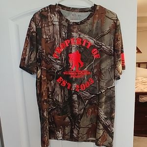 UA heatgear t-shirt
